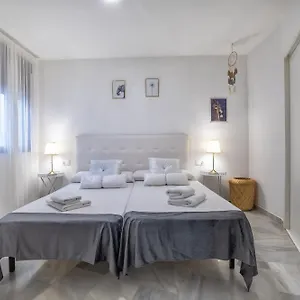 https://encanto-en-la-judera-apartamento-con-patio.es-andalucia.com