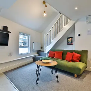 Stayright Cosy Mezzanine Flat In Vibrant Area - Walking Distance To Central , Cardiff United Kingdom