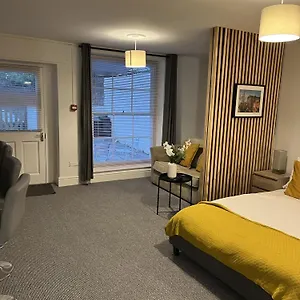 The Cozy , Gloucester United Kingdom