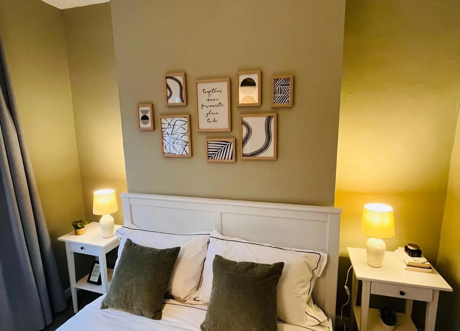 Homestay Kings Bridge Townhouse Apartment Belfast United Kingdom