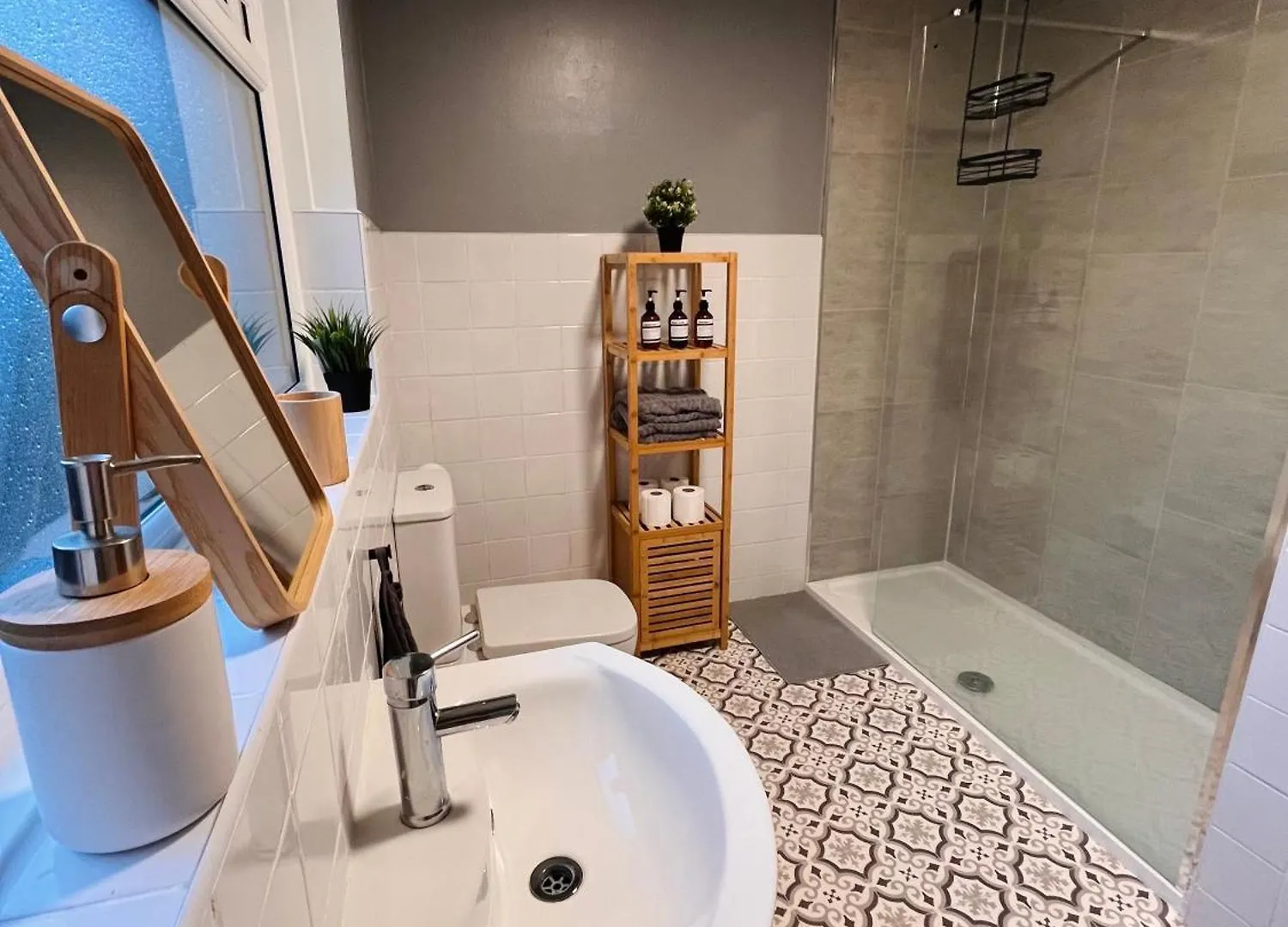 Kings Bridge Townhouse Apartment Belfast